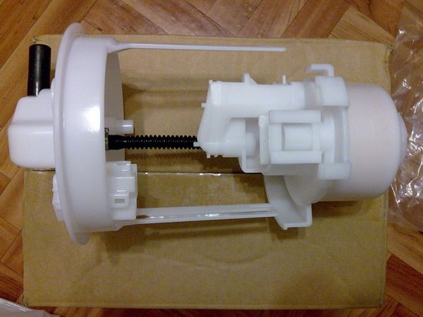 Рекомендации автоэксперта, как провести замену топливного фильтра на mazda 3