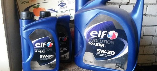 Рено сандеро какой бензин лить