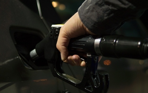 Рено сандеро какой бензин лить