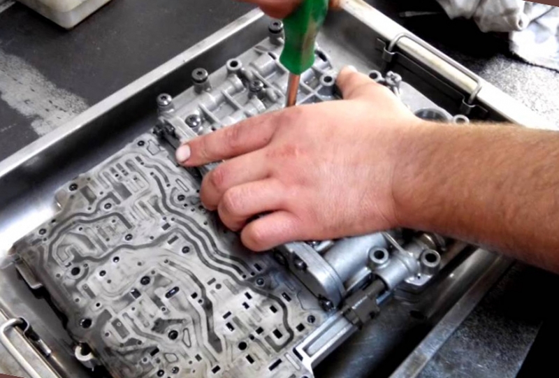 Решение проблемы с установкой коробки перемены передач tiptronic на audi