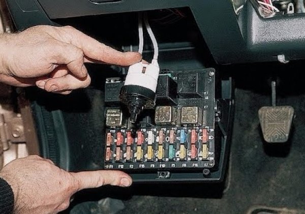 Руководство по регулировке фар на ваз 2114, работа гидрокорректора, его ремонт и замена