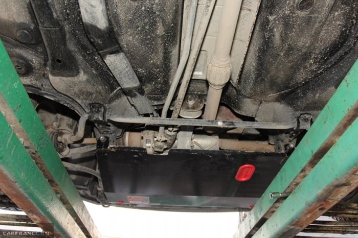 Самостоятельная установка защиты картера на автомобиль lada granta