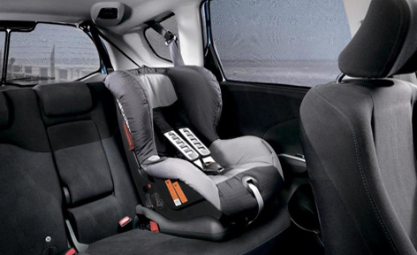 Система крепления детских сидений isofix