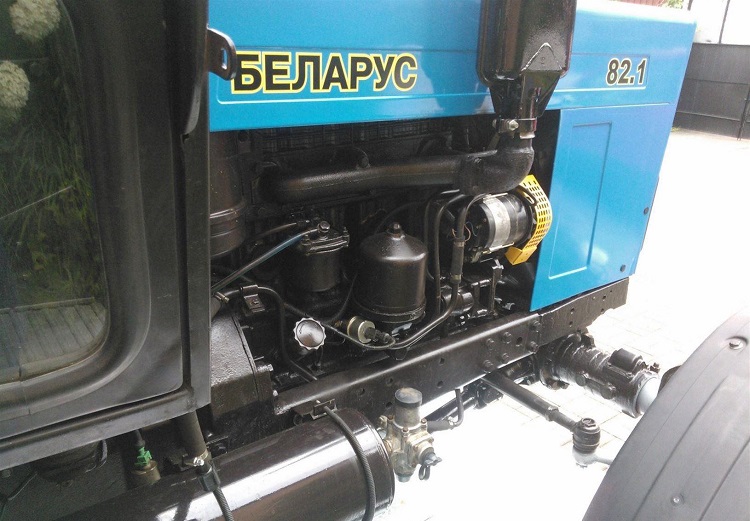 Сколько литров масла в коробке мтз 82