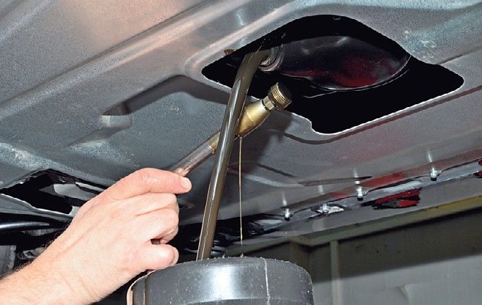 Слив и замена моторного масла lada granta