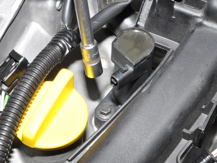 Снятие и замена свечей зажигания renault logan