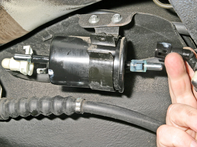 Снятие и замена топливного фильтра chevrolet lacetti
