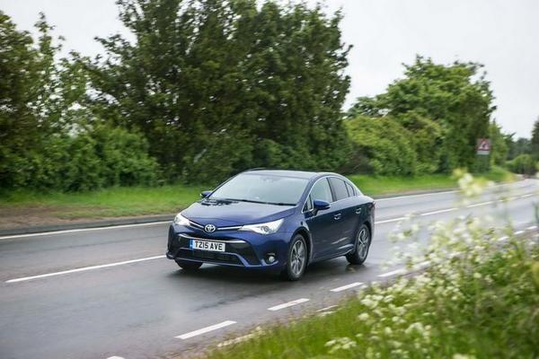 Toyota avensis снята с производства, может быть заменена auris…