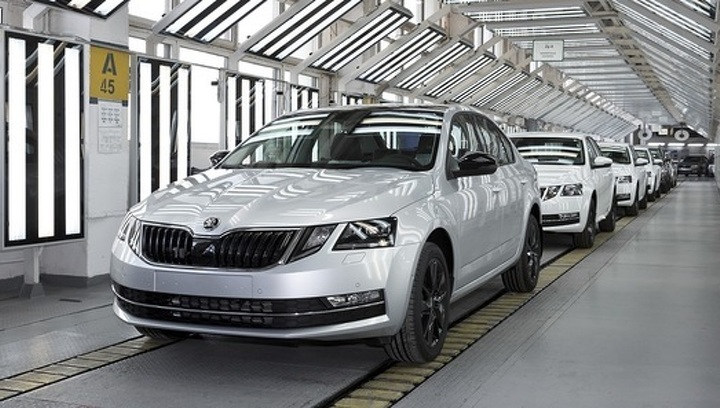 В чехии выпустили красивое электрокупе в ретростиле (и это не skoda)
