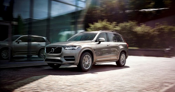 Volvo начинает поставки автомобилей, заказанных через службу подписки