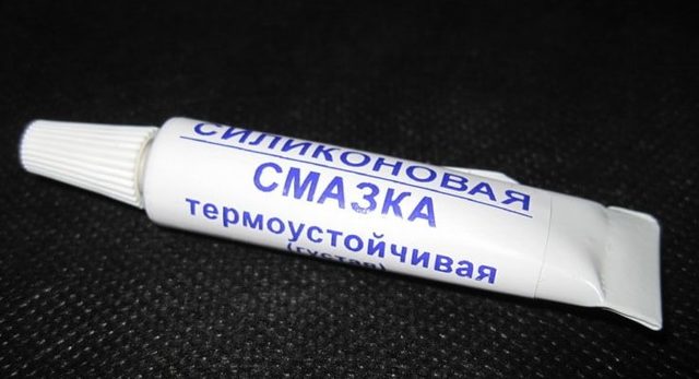 Выбор и применение силиконовой смазки для автомобиля: 8 лучших брендов на 2019 год