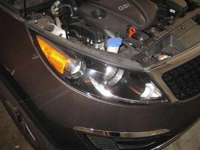 Выбор, замена и регулировка фар kia rio: противотуманок, ламп ближнего света и задних фонарей