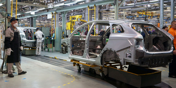 «Французы совершили диверсию»: «АвтоВАЗ» может закрыть завод в Ижевске, где работают 3 тыс. человек