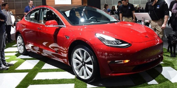 В Европе начались продажи самой дешевой версии Tesla Model Y