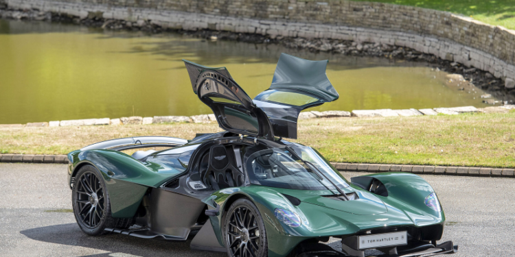 Уникальный Aston Martin Valkyrie выставили на продажу