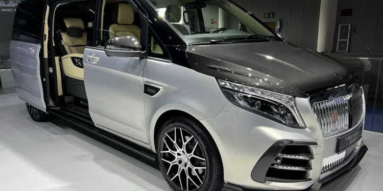 Mansory показала дикий минивэн за четверть миллиона долларов