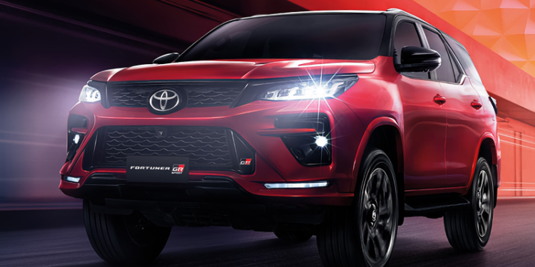 Toyota обновила внедорожник Fortuner