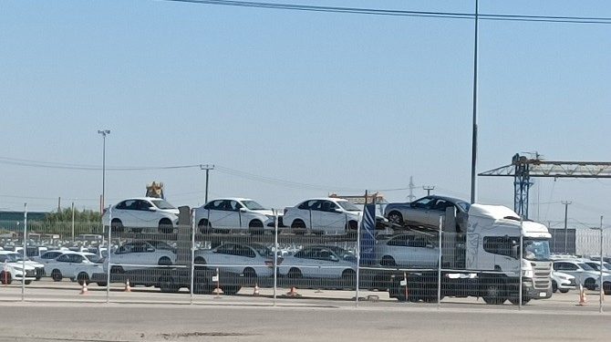 За третью неделю августа россияне купили легковых автомобилей на 15% больше, чем за вторую