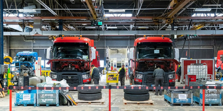 Renault открыла предприятие по разборке грузовиков на запчасти