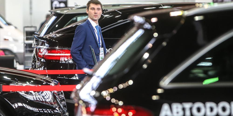 Автомобили с пробегом подорожали в России