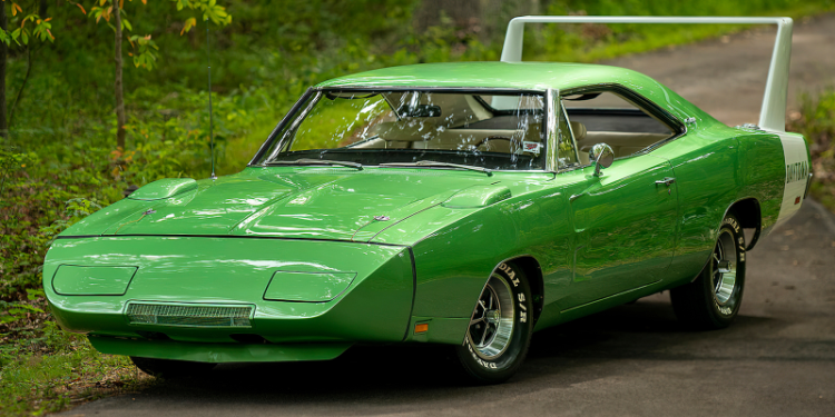 53-летний Dodge продали в два раза дороже нового Lamborghini Huracan