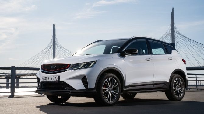 Названы российские бестселлеры Geely в августе 2022 года
