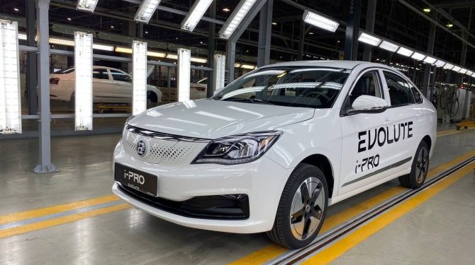 В России стартовало производство электромобилей Evolute