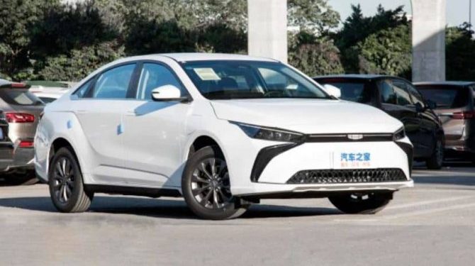 Geely начала продажи в Китае электроседана Geometry G6