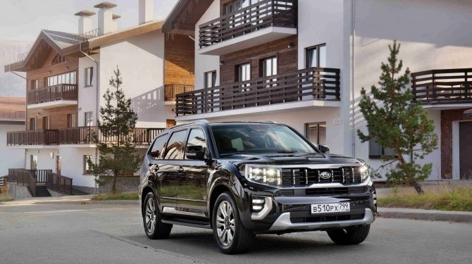 Российские дилеры получили «прощальную» партию Kia Mohave