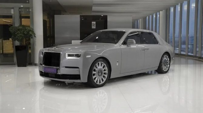 Рынок новых люксовых автомобилей за 9 месяцев 2022 года сократился на 58%