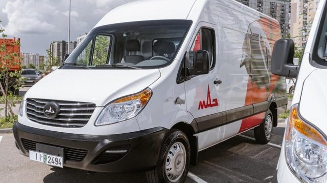 В России начались продажи легких коммерческих автомобилей МАЗ
