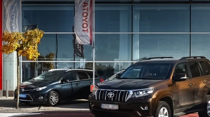 Авторынок Литвы показывает рост второй месяц подряд