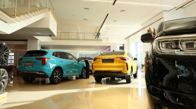 Доля кроссоверов и внедорожников на рынке РФ достигла рекордных 57%