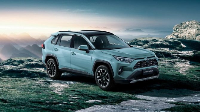 Китайский Toyota RAV4 стал доступен для заказа в России