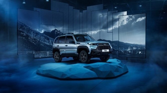 LADA Niva Travel в «черном» исполнении стала дороже на 68 тысяч рублей. А еще внедорожник получил более дорогую версию