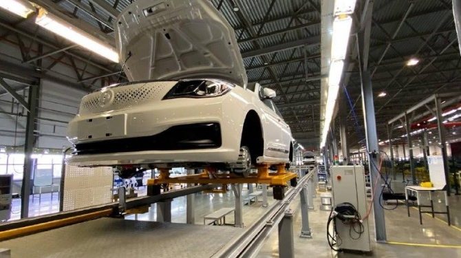 «Моторинвест» выпустил около 400 электромобилей Evolute