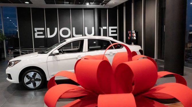 Первый электромобиль Evolute i-PRO выдан клиенту