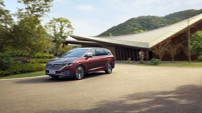 В России появился роскошный минивэн Volkswagen Viloran