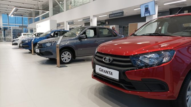 Эксперт рассказал, чем новая LADA лучше подержанной иномарки