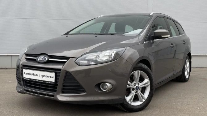 Ford Focus остался самым популярным автомобилем с пробегом в Москве и Петербурге