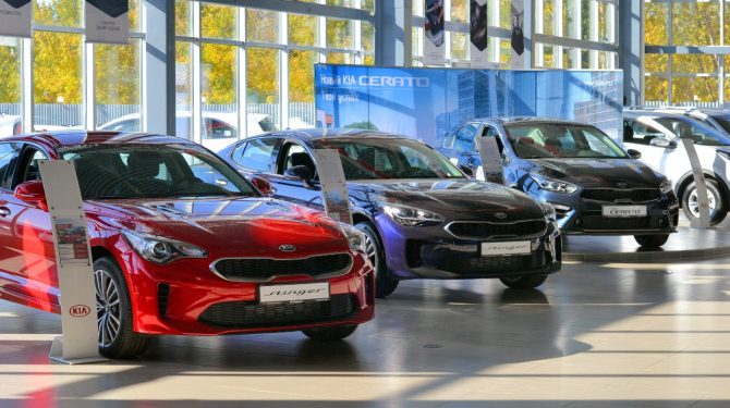 Российские дилеры Kia официально получили крупную партию импортных автомобилей