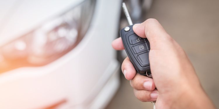 Установка сигнализации на автомобиль: кому доверить