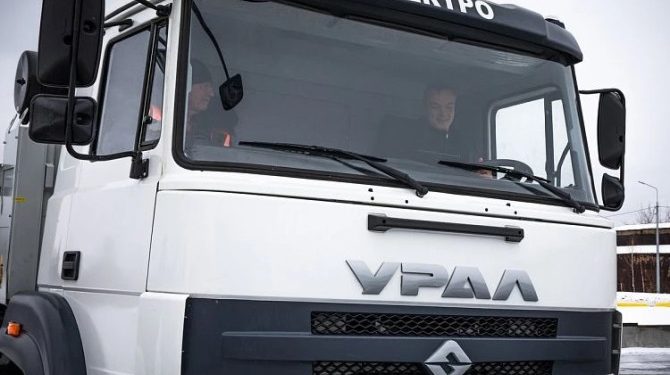 Автозавод «Урал» показал прототип электрического грузовика
