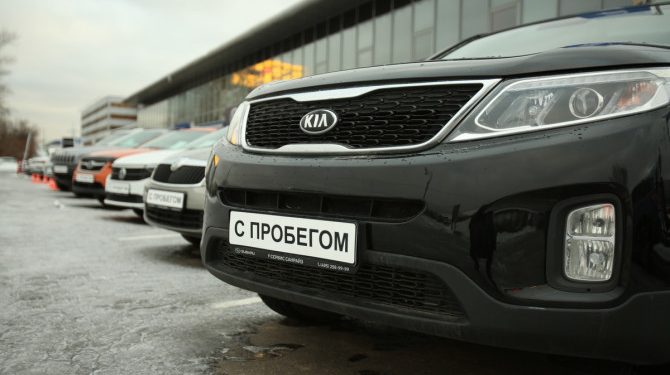 Названы автомобили с пробегом, которые чаще всего покупают в кредит
