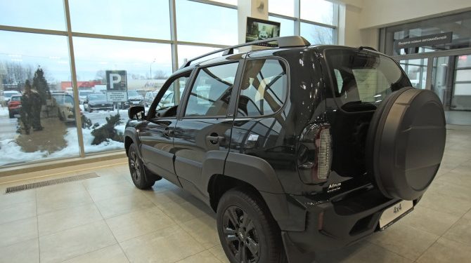 В феврале цены на автомобили поменяли только две компании