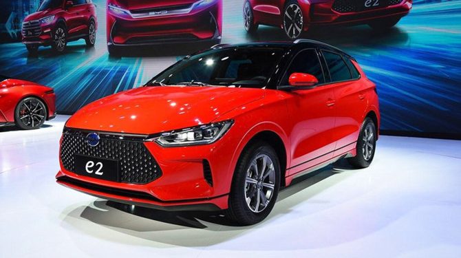 В России появился хэтчбек BYD e2 по цене от 2,2 млн рублей