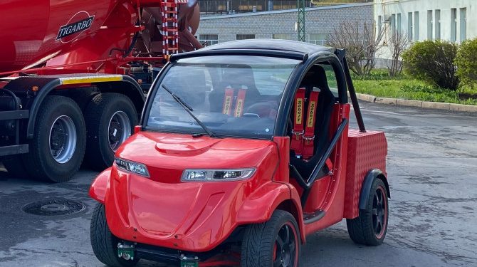 В России представлен новый отечественный электрокар Elecar Tigarbo GT-B