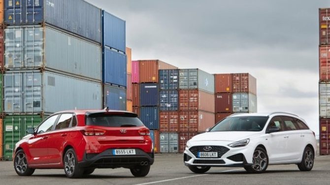 Дилеры привезли Hyundai i30 по цене от 1,9 млн рублей