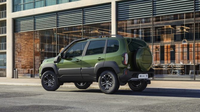 Хоккейная спецверсия внедорожника LADA Niva Travel скоро поступит в продажу