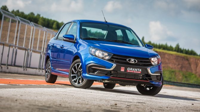 ТОП-10 самых продаваемых автомобилей в России по итогам марта 2023 года